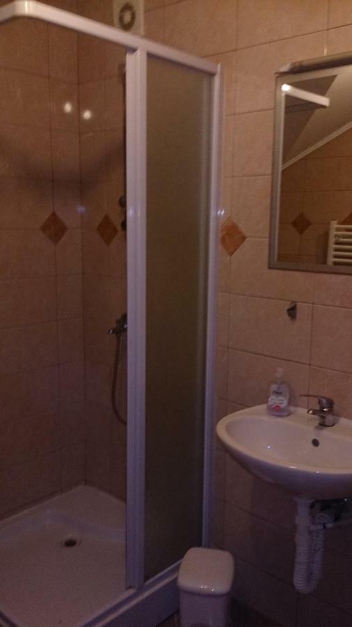 Guesthouse Capistro Bilje ภายนอก รูปภาพ